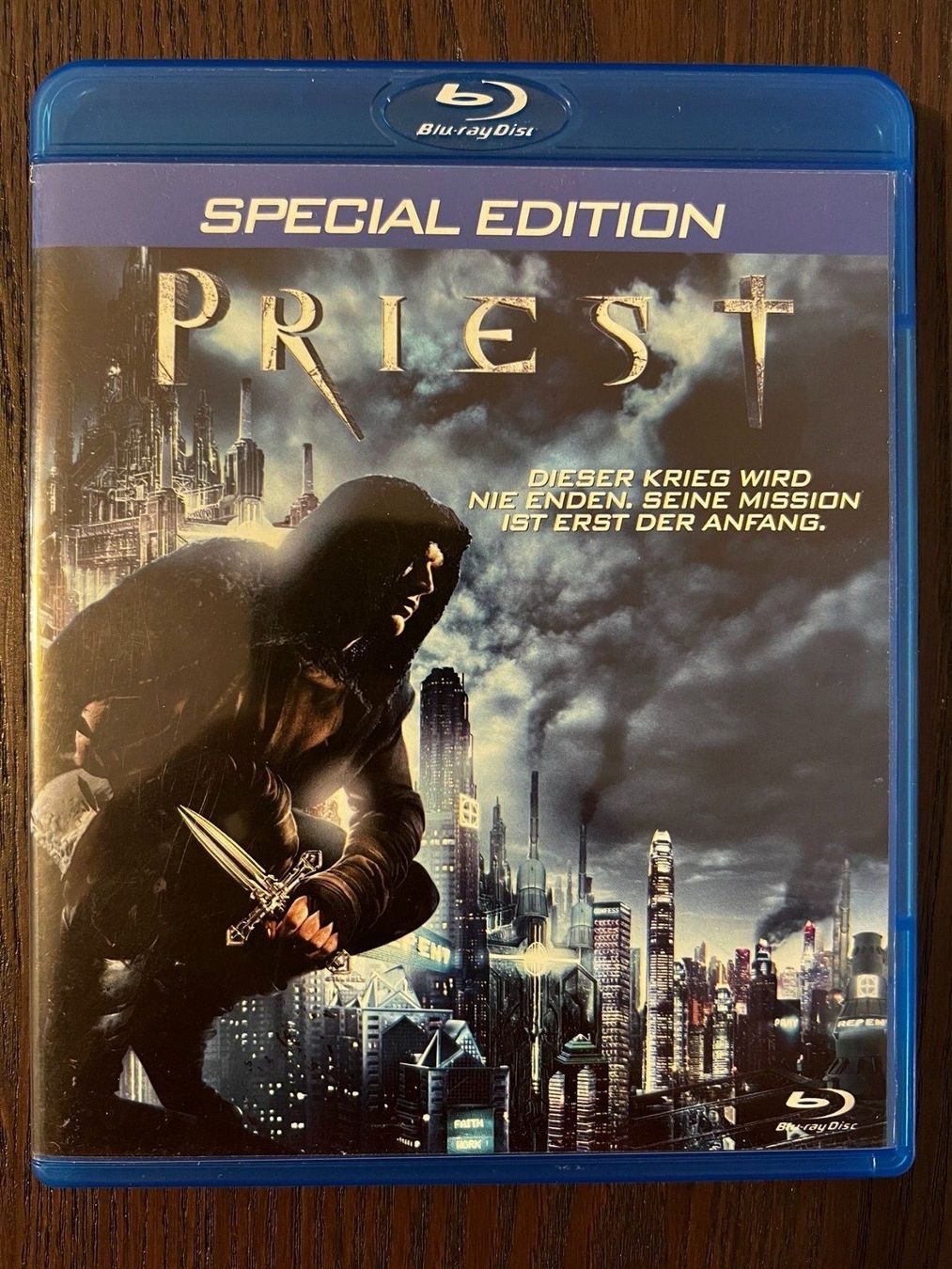 Alle DVDs: Priest – Gebraucht aus Zürich von Blu-ray_ZH