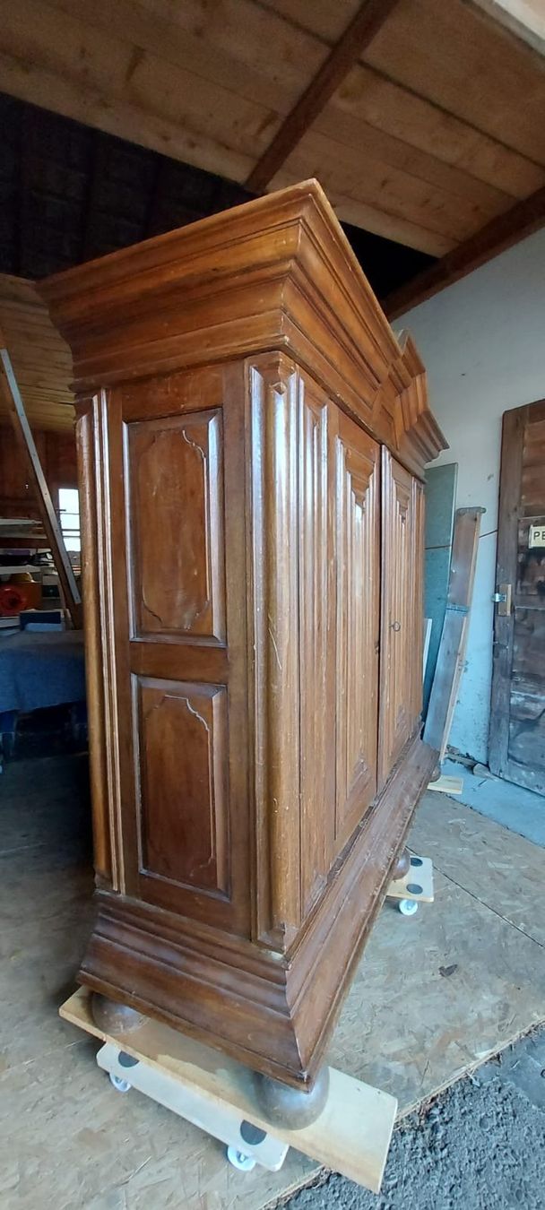 Schränke: Frankfurter Wellenschrank, Barock, Eiche original Stück – Gebraucht aus Koblenz von Kbaldinger 1