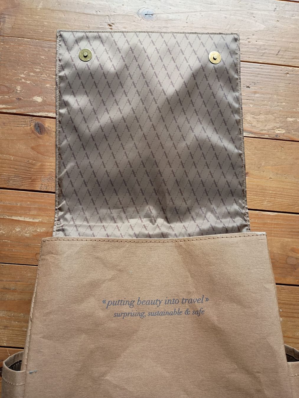 Zaini: Rucksack im Karton-look – Usato da Winterthur venduto da Tenderizer3000 2