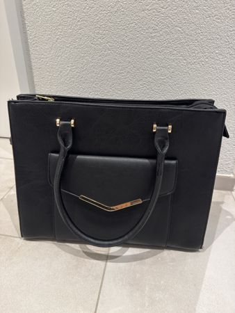 Damen Handtasche schwarz Kunstleder neu mit Etikett