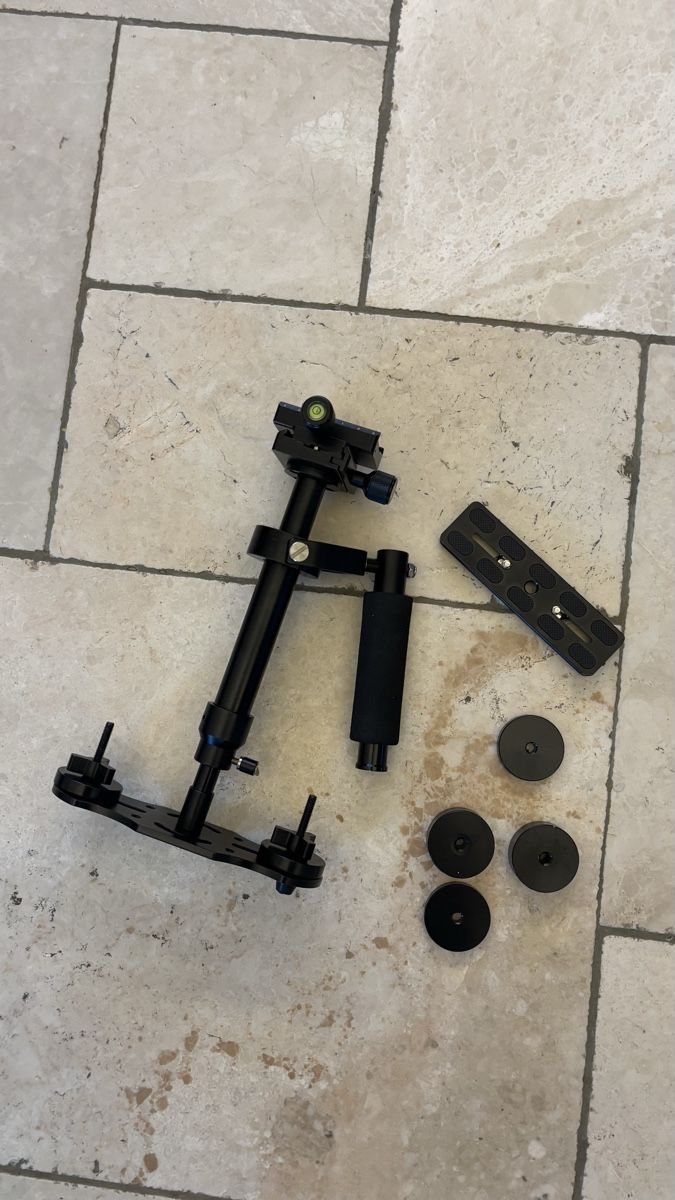 Treppiedi & Teste: Handheld / Gimbal / Kamerastativ – Nuovo e nell'imballaggio originale da Wittinsburg venduto da jonibaboni