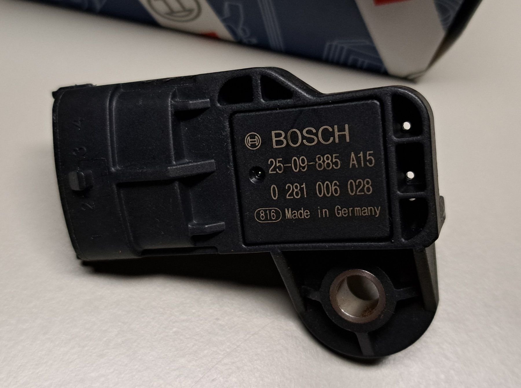Tutti pezzi di ricambio auto: ***** BOSCH 0 281 006 028 Ladedrucksensor – Nuovo e nell'imballaggio originale da Villaz-St-Pierre venduto da Ubid 1