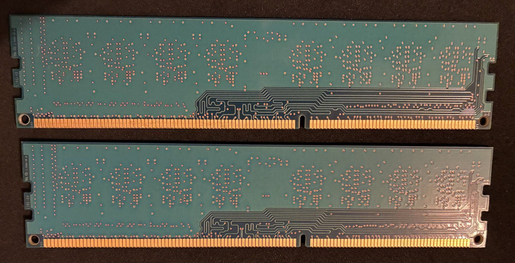 Mémoires / RAM: 2 x 2GB RAM Chips beide ab 1Fr. – D'occasion à Köniz par Habenix 2