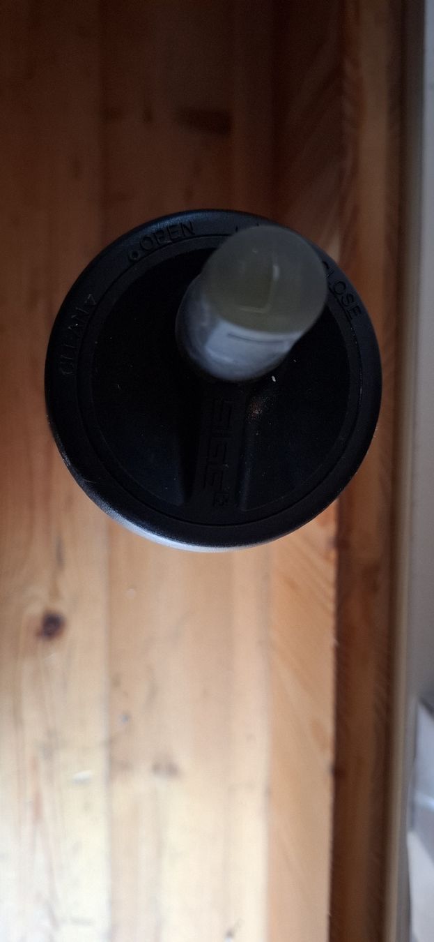 Sigg Trinkflaschen & Thermosflaschen: SIGG Trinkflasche, Schwarz/Pink – Gebraucht aus Niederstocken von Cocos_nut 1