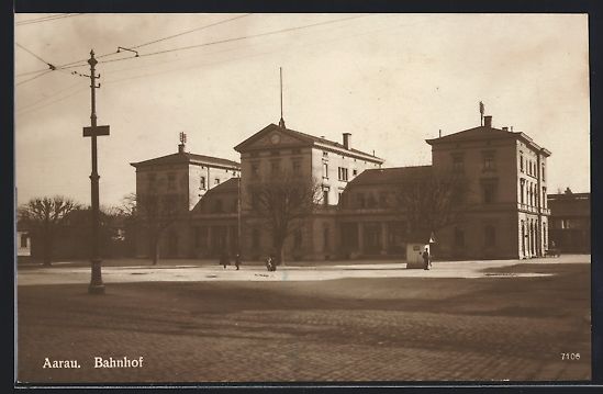 Cartoline postali: AK Aarau, Bahnhof mit Vorplatz – Usato da Berlin venduto da bartko-reher