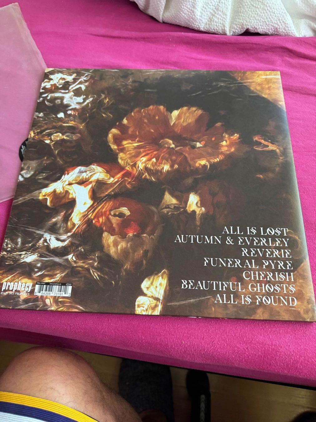 Dischi in vinile: UNREQVITED - BEAUTIFUL GHOSTS LP,ALBUN GATEFOLD – Usato da Delémont venduto da pinguino6 3