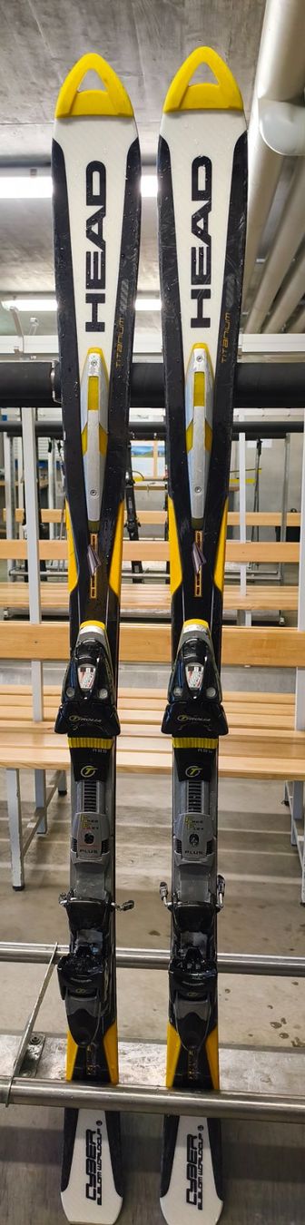 Head Sci: Head Cyber SL Worldcup Titanium – Usato da Steinhausen venduto da par_zj7c