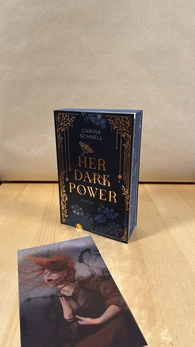 Libri: Her Dark Power - Carina Schnell – Usato da Schönenwerd venduto da palaceofwords