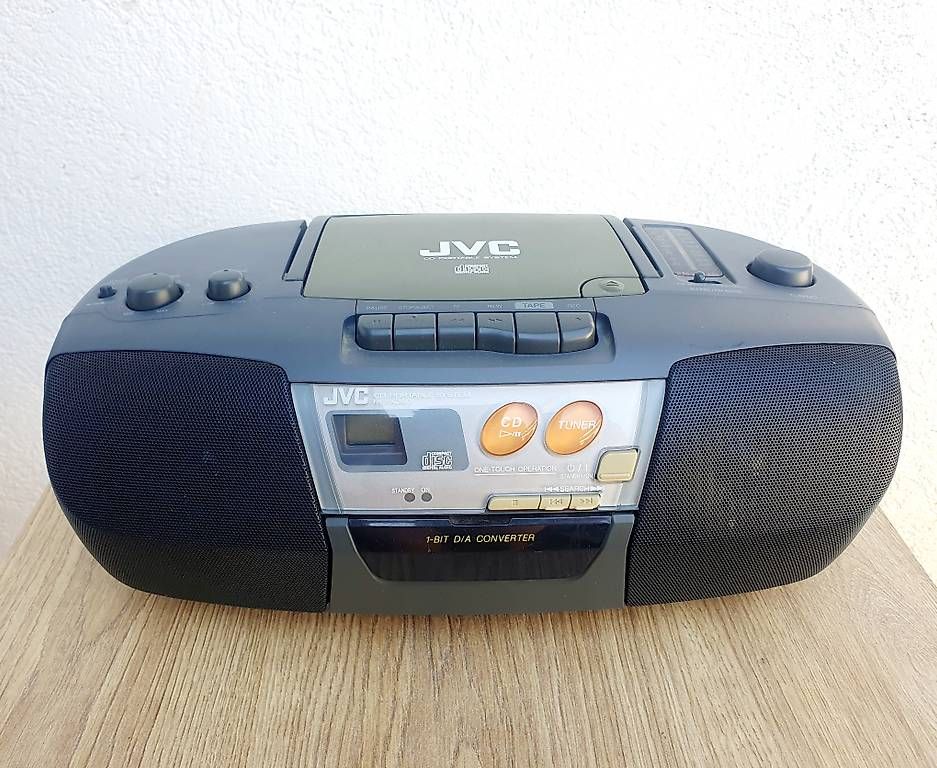Radio: Radio JVC boombox CD Cassetta fm – Usato da Canobbio venduto da Pablo77