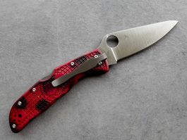 Spyderco Endela Lightweight Red/Black Zome CPM 20CV