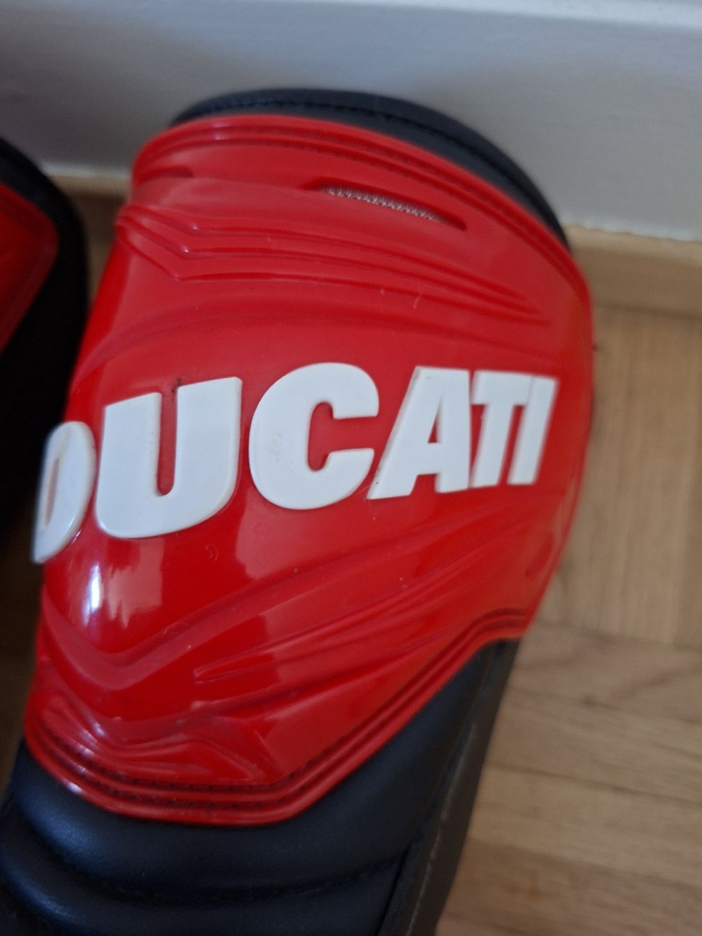 Ducati Herrenschuhe: Bottes de moto Ducati, taille 43, – Gebraucht aus Renens VD von ser_j2fn 8