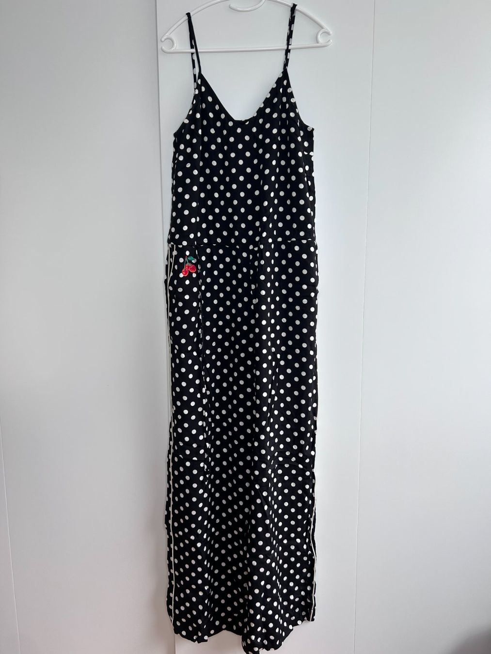 Cos Tute: Essentiel Antwerp Jumpsuit mit Polka Dots – Usato da St. Gallen venduto da look-twice