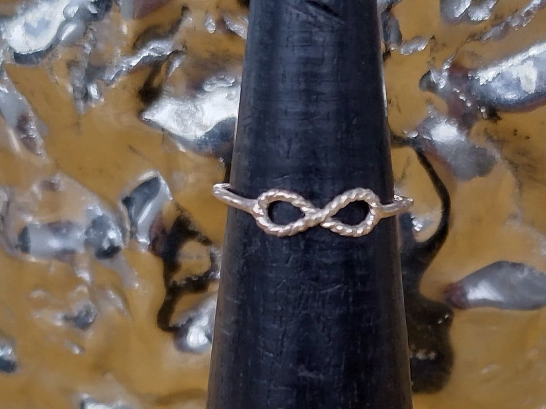 Ringe: ZARTER 925 RING SILBER  - UNENDLICHKEIT - INFINITY – Gebraucht aus Romanshorn von BoutiqueA