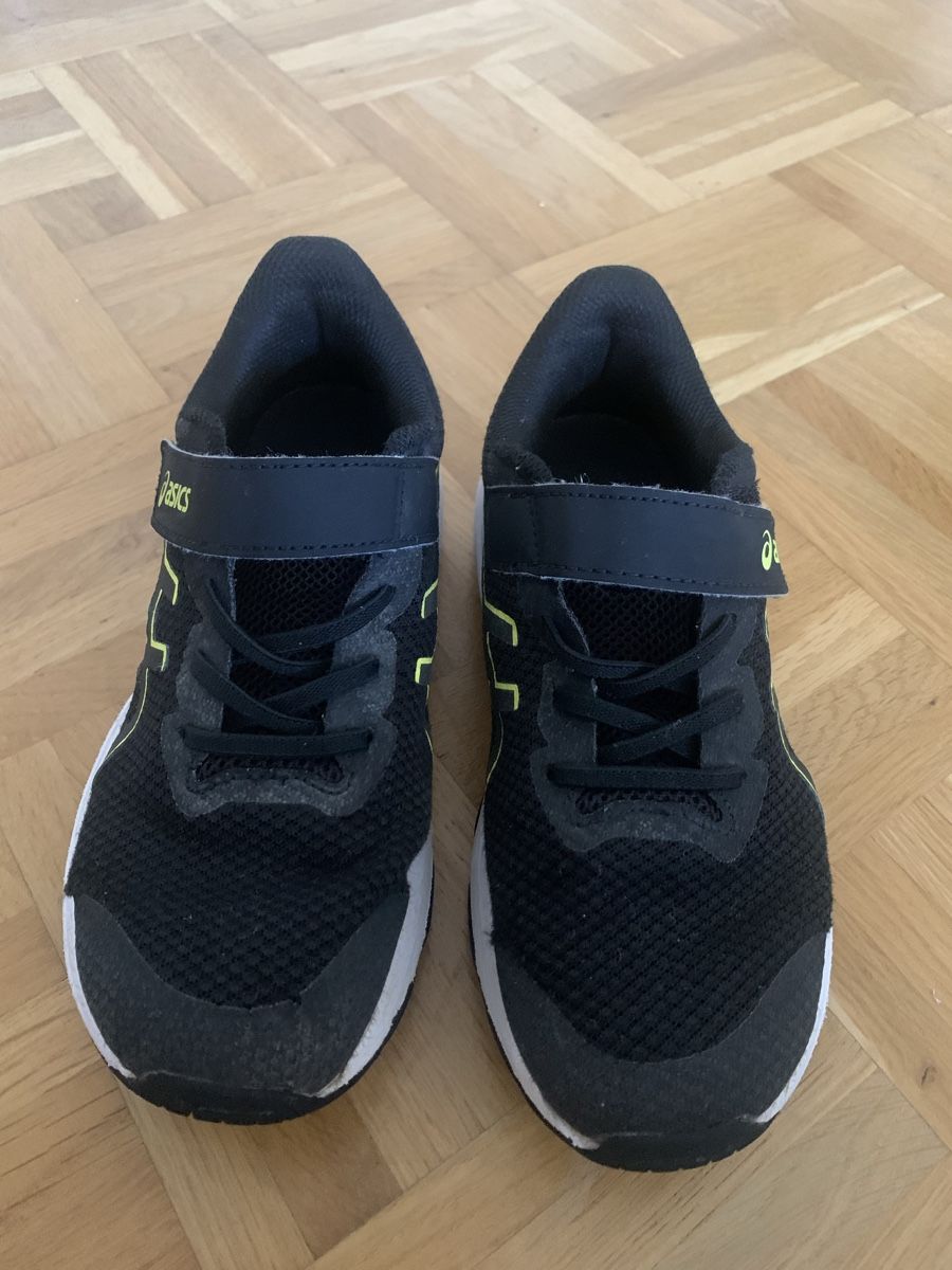 Schuhe für Jungen: Kinderturnschuhe – Gebraucht aus Basel von Pardesi84