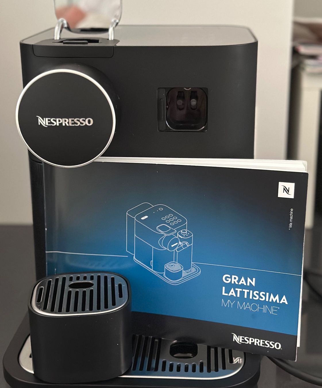 De'Longhi Macchine per caffè & Macchine per espresso: Nespresso/DeLonghi Gran Lattissima – Usato da Biel-Benken BL venduto da max_v7gp