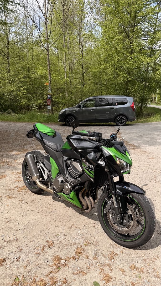 Kawasaki Tutti i ricambio per moto: Kawasaki z800 – Usato da Dübendorf venduto da ioa_8lzt 2