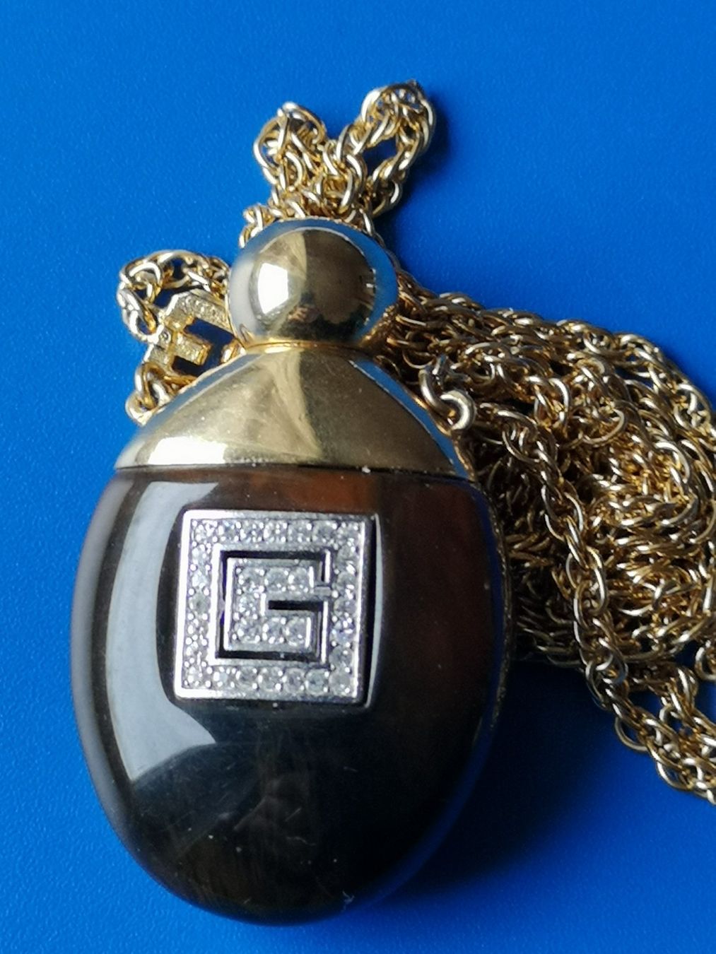 Givenchy Profumi & Eau de Toilette: Givenchy Vintage Parfümflasche-Halskette – Usato da Schaffhausen venduto da Leveron13 8