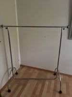 Kleiderständer Metall verchromt mit Rollen