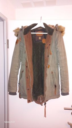Warmer Winter Naketano Parka Gr. S mit Pelzkragen