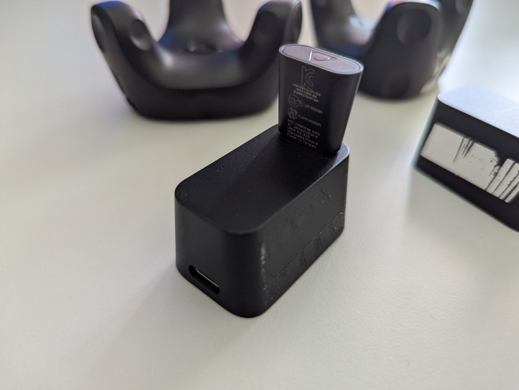 HTC VR Brille: 2x HTC Vive Tracker 3.0 inkl. USB-Dongle – Gebraucht aus Matten b. Interlaken von eboy_79 2