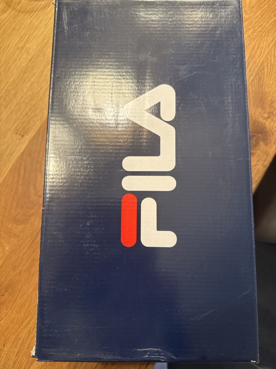 Fila Herrenschuhe: Fila Hallenturnschuhe Grösse 44 / Neu – Neu und originalverpackt aus Knonau von Dodo137 2