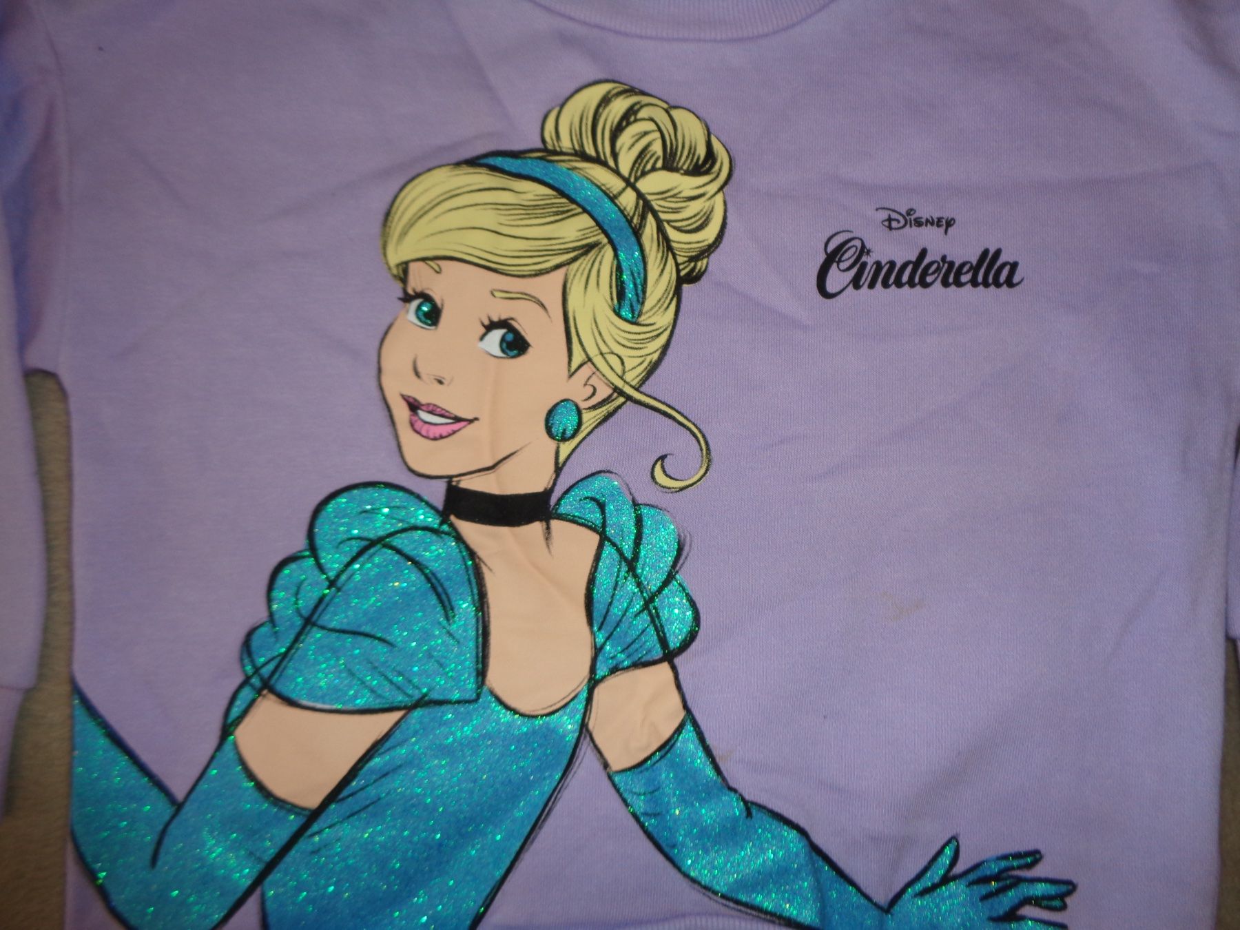 Maglioni & Felpe: Disney Cinderella Pullover lila Grösse 104 gebraucht – Usato da Bottenwil venduto da topshop 1
