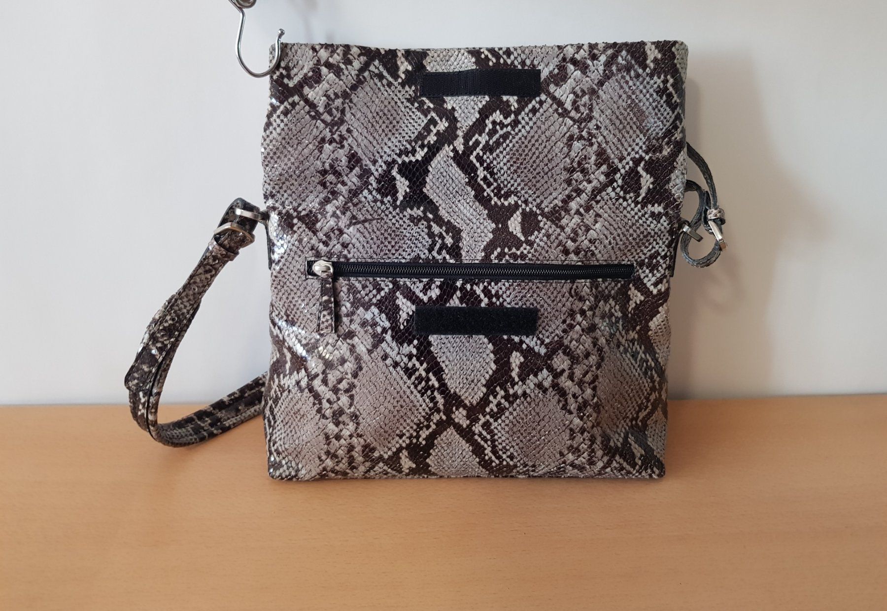 Taschen für Damen: Pollini Ledertasche/Umhängetasche – Gebraucht aus Basel von Birs868 6