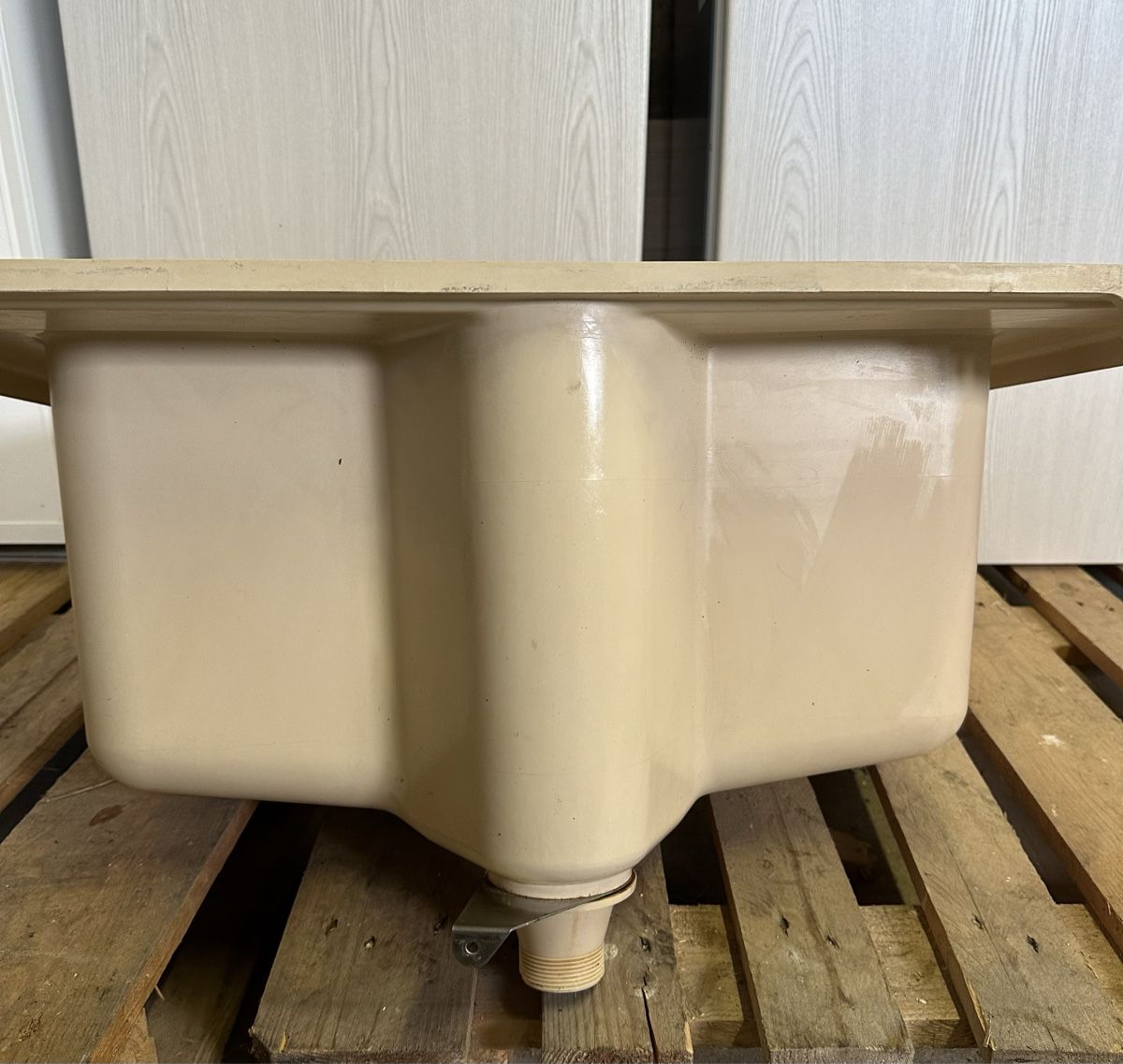 Lavabi & lavandini: Waschbecken, Lavabo, Spülbecken Waschküche oder Garten – Usato da Biel/Bienne venduto da kra_s8rv 1