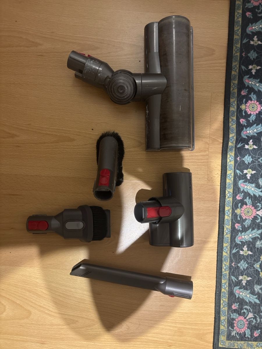 Staubsauger & Zubehör: Dyson Stielstaubsauger gebraucht – Gebraucht aus Zürich von len_c58x 1
