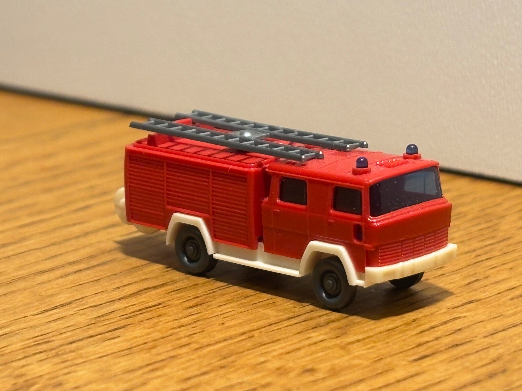 Modellini di ferrovie: L2302: Feuerwehr (Spur N) – Nuovo (secondo la descrizione) da Birsfelden venduto da Birs_25