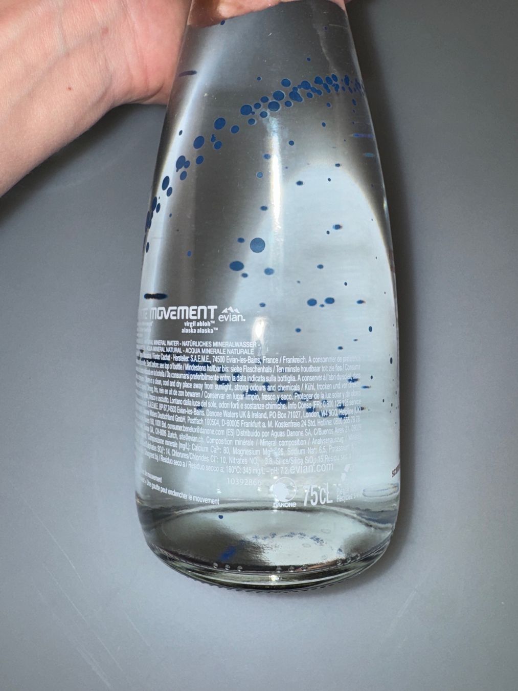 Borracce & Thermos: Evian Virgil Abloh 2020 Limitiert Ungeöffnet – Nuovo e nell'imballaggio originale da Gossau ZH venduto da Shaolin 4