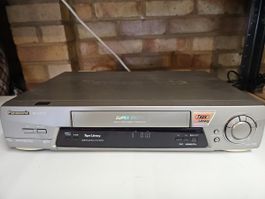 Panasonic NV FJ 710 Videorecorder mit FB