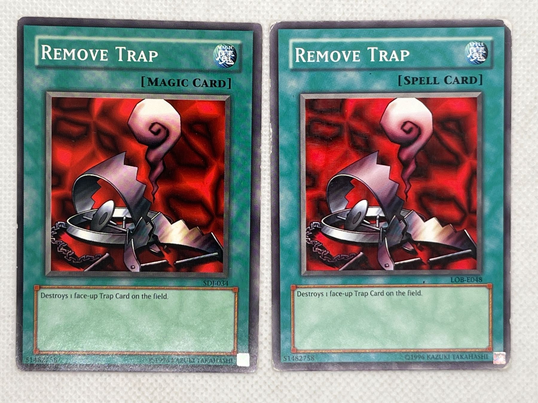 Yugioh Carte collezionabili: Yu-Gi-Oh! 2x Remove Trap, seltene Karte – Usato da Hinterkappelen venduto da Kim1992