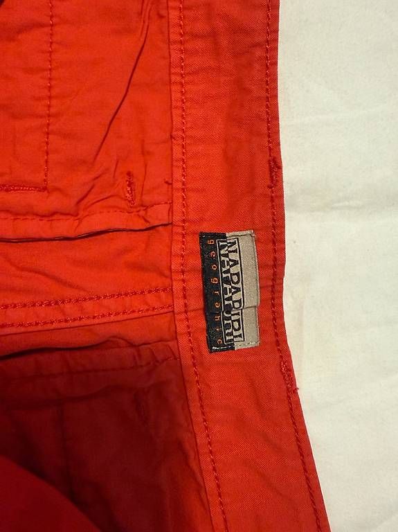 Pantaloni: NAPAPJRI SHORTS SIZE 36- MEN! – Usato da Wallisellen venduto da Marij1986 1