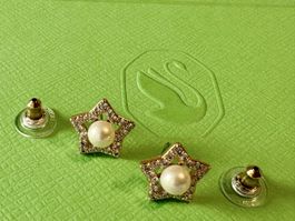 SWAROVSKI Ohrringe Stern mit Perle, in Goldfarben