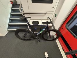 Fixie Bike WEAPON Modell 2022 dunkelblau guter Zustand