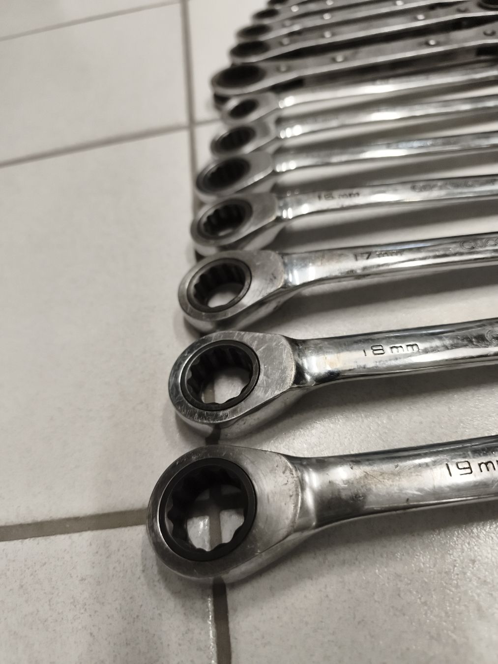 Tutti gli attrezzi: Ratschenschlüssel Set 7-19mm – Usato da Urnäsch venduto da h5T4 6