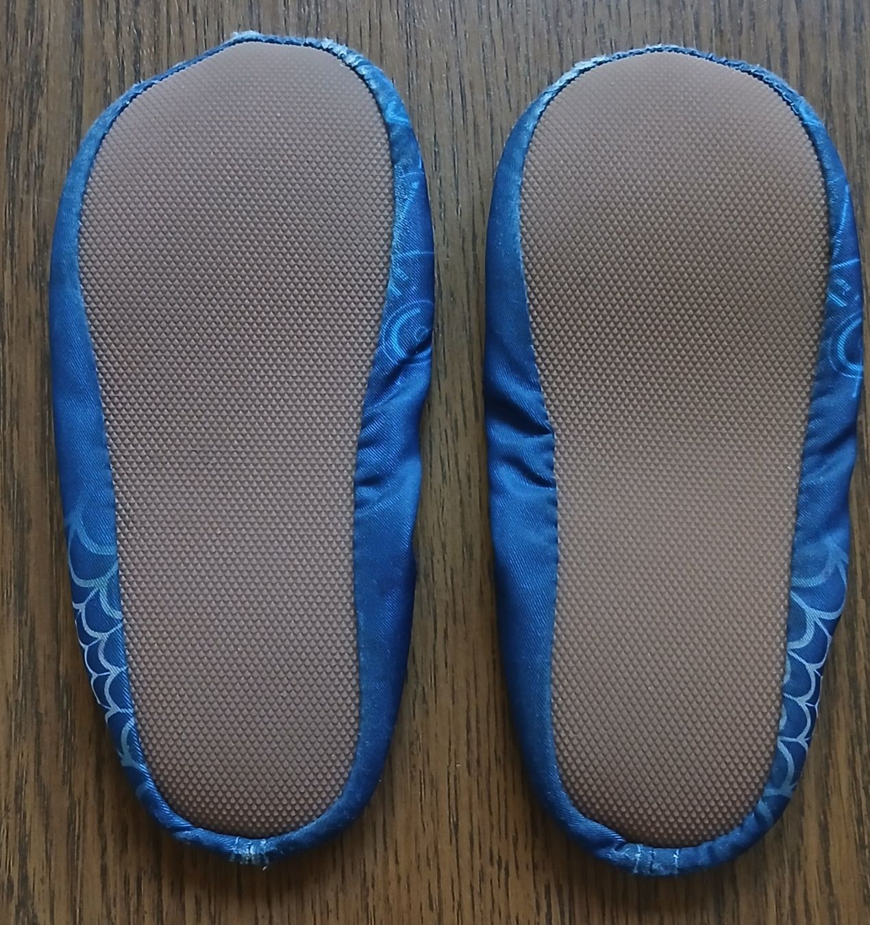 Scarpe per ragazzi: Turntäppeli Spiderman Grösse 26 – Usato da Sissach venduto da mar_xc7r 3