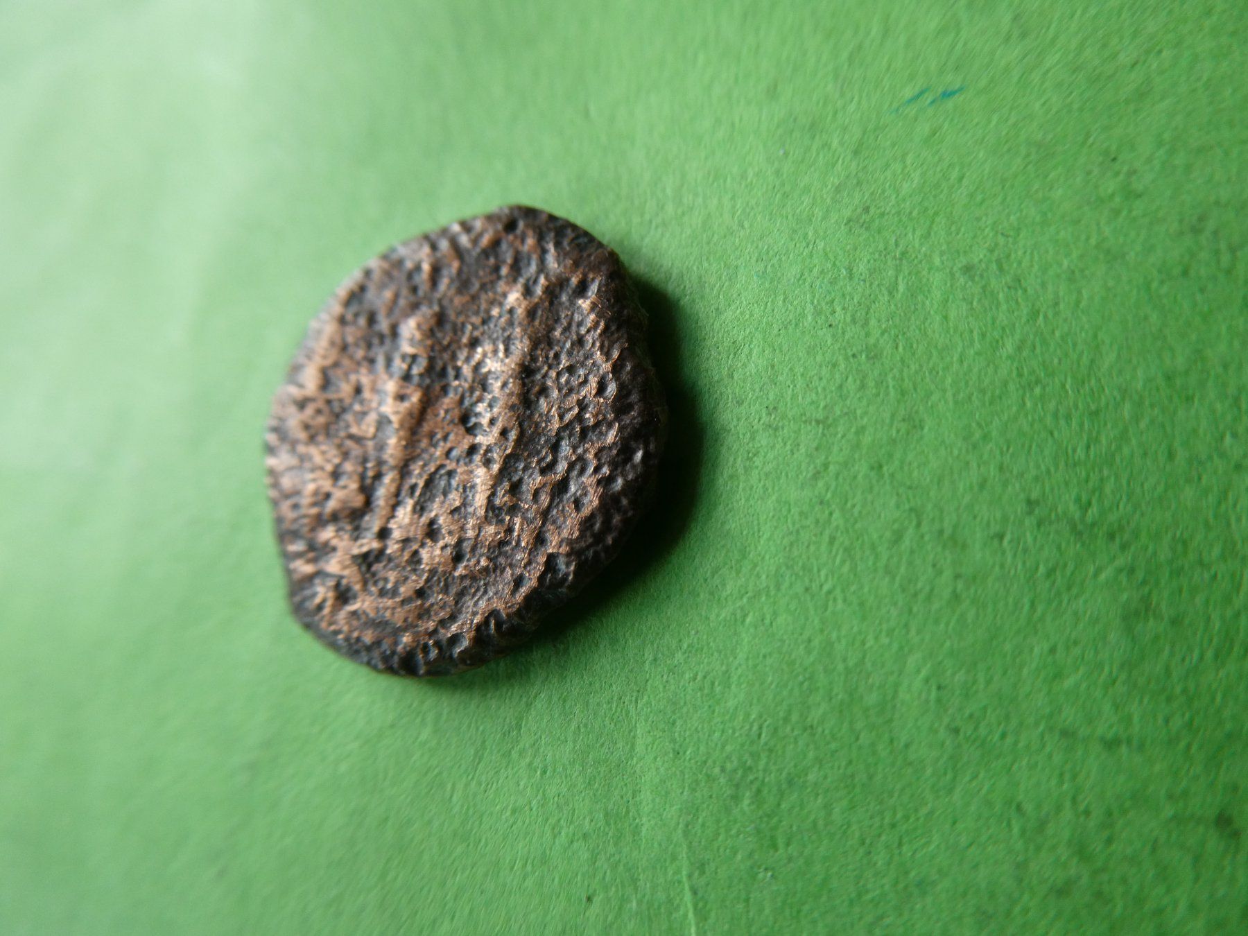 Tutti le monete: uralte Bronzemünze  18 mm     3.05  g – Usato da Hinterforst venduto da Rohusri 3