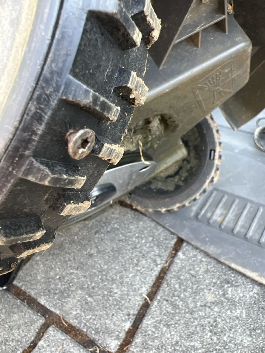 Husqvarna Tagliaerba: Husqvarna Automower 105 – Usato da Adligenswil venduto da Mmetz 6
