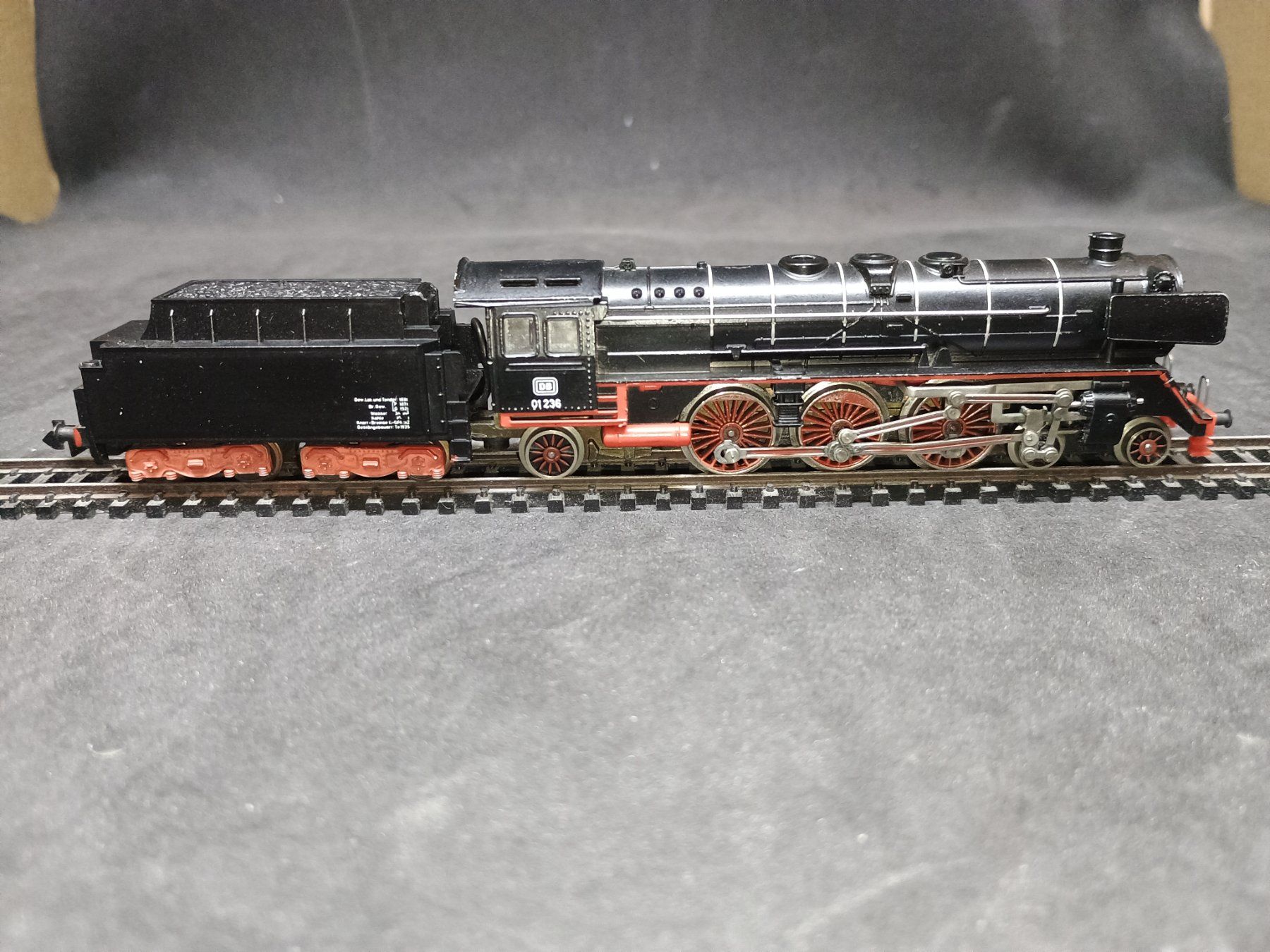 Trix Modellini di ferrovie: Spur N BR 01 Dampflok – Usato da Bätterkinden venduto da hobbycha 6