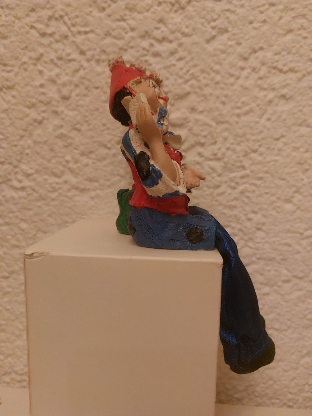 Statuette: Dekorative Clownfigur sitzend / Kantenhocker – Usato da Horgen venduto da Angel0010 3