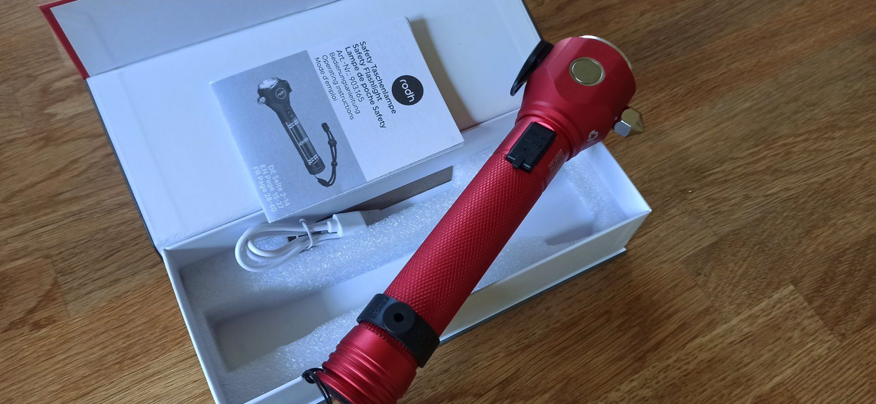 Lampade: Taschenlampe – Usato da Luzern venduto da Hherger