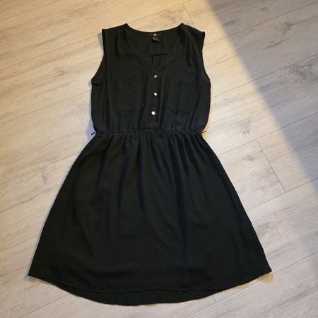 Schwarzes Sommerkleid Gr. 38 von H&M - Top Zustand!