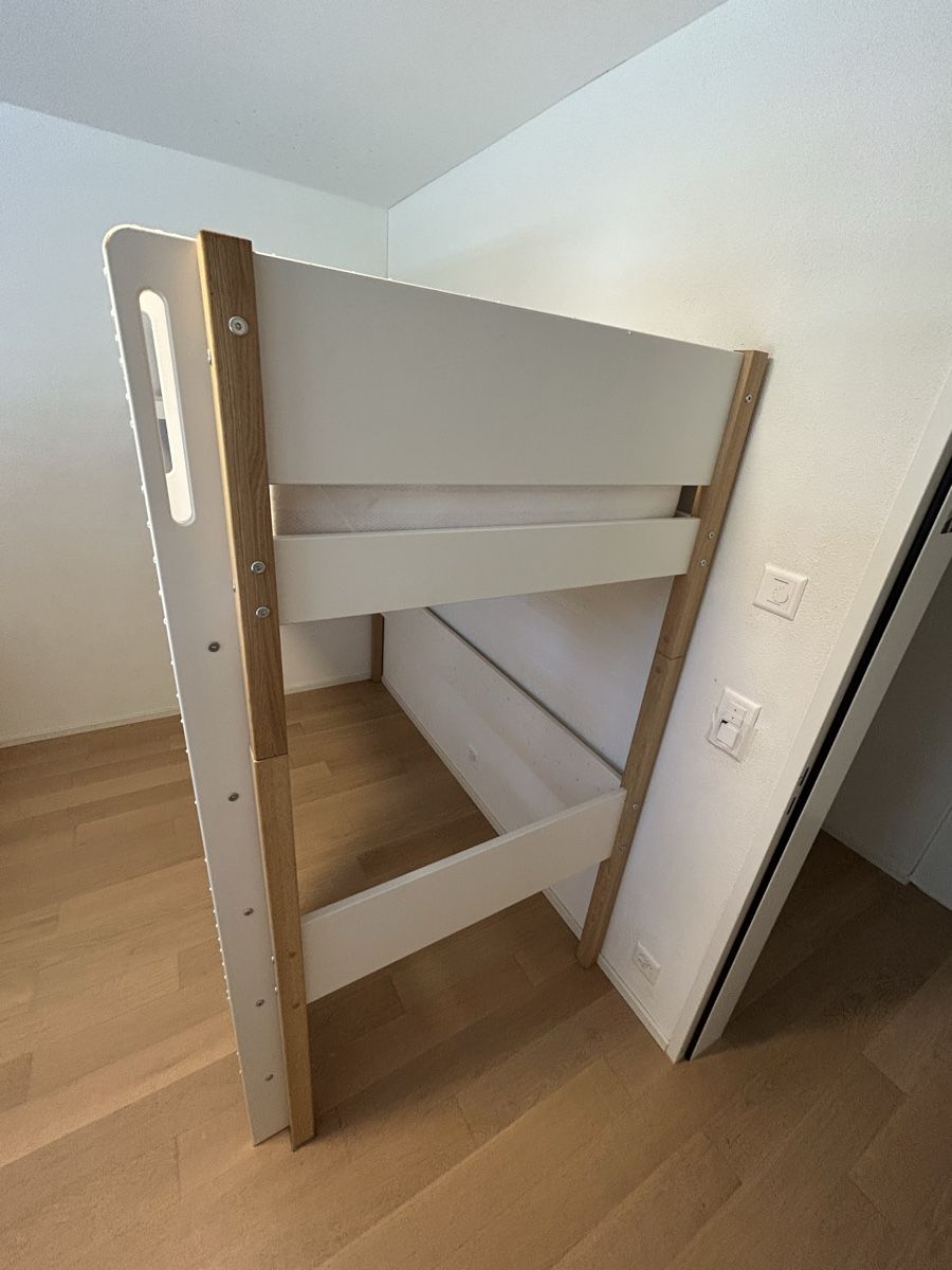 Letti: FLEXA Hochbett 200x90 incl. Matraze – Usato da Amriswil venduto da Howatson 1