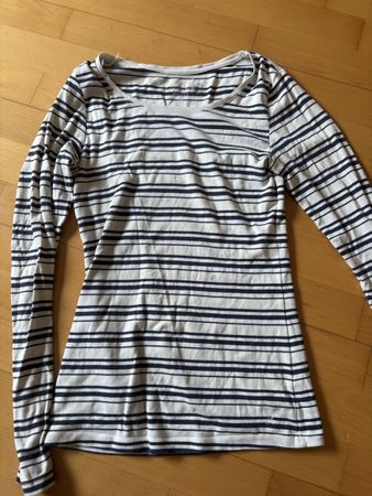 Gestreiftes Langarmshirt von H&M - Grösse M