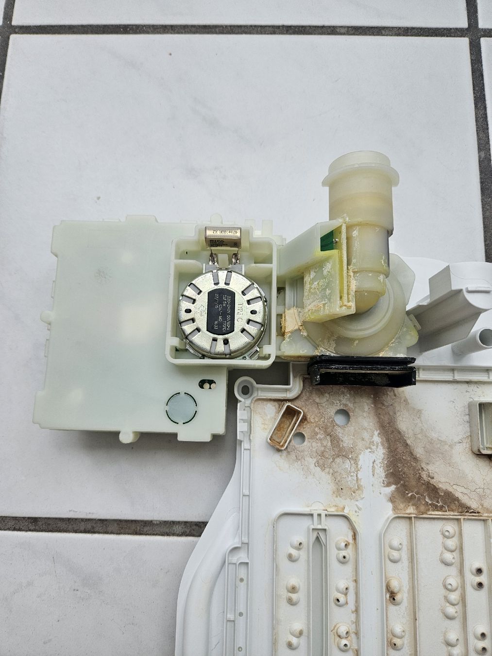 Miele Waschmaschinen: Gebrauchte Wasserweiche Waschmaschine – Defekt aus Schaffhausen von GreenApple212 2