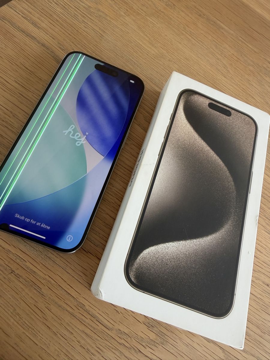 Apple Telefoni cellulari / Smartphones: iPhone 15 Pro, 128GB, Silber mit Display-Schaden – Difettoso da Richterswil venduto da Noelle80
