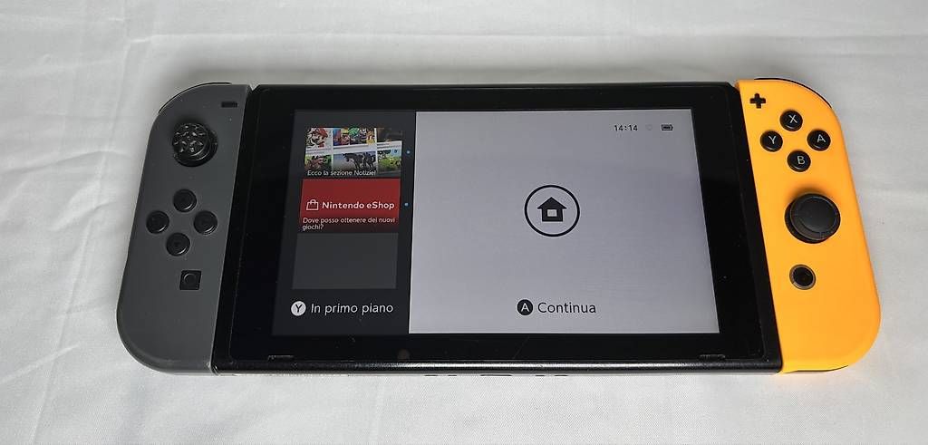 Nintendo Console: Nintendo Switch Console | Accessori + FIFA 22 – Usato da Gordola venduto da kar_gy5g 4