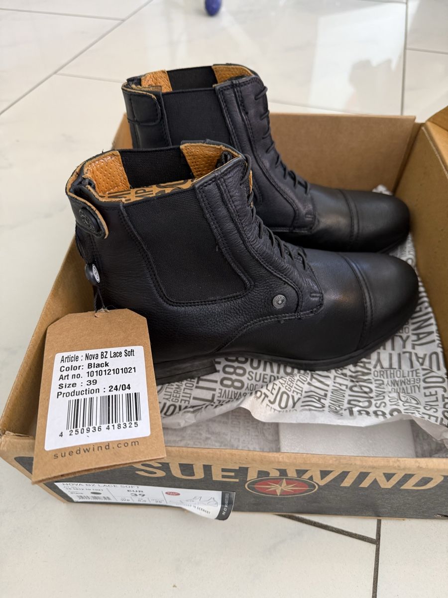 Damenschuhe: Reitschuhe  – Neu und originalverpackt aus Lauwil von Picolla1